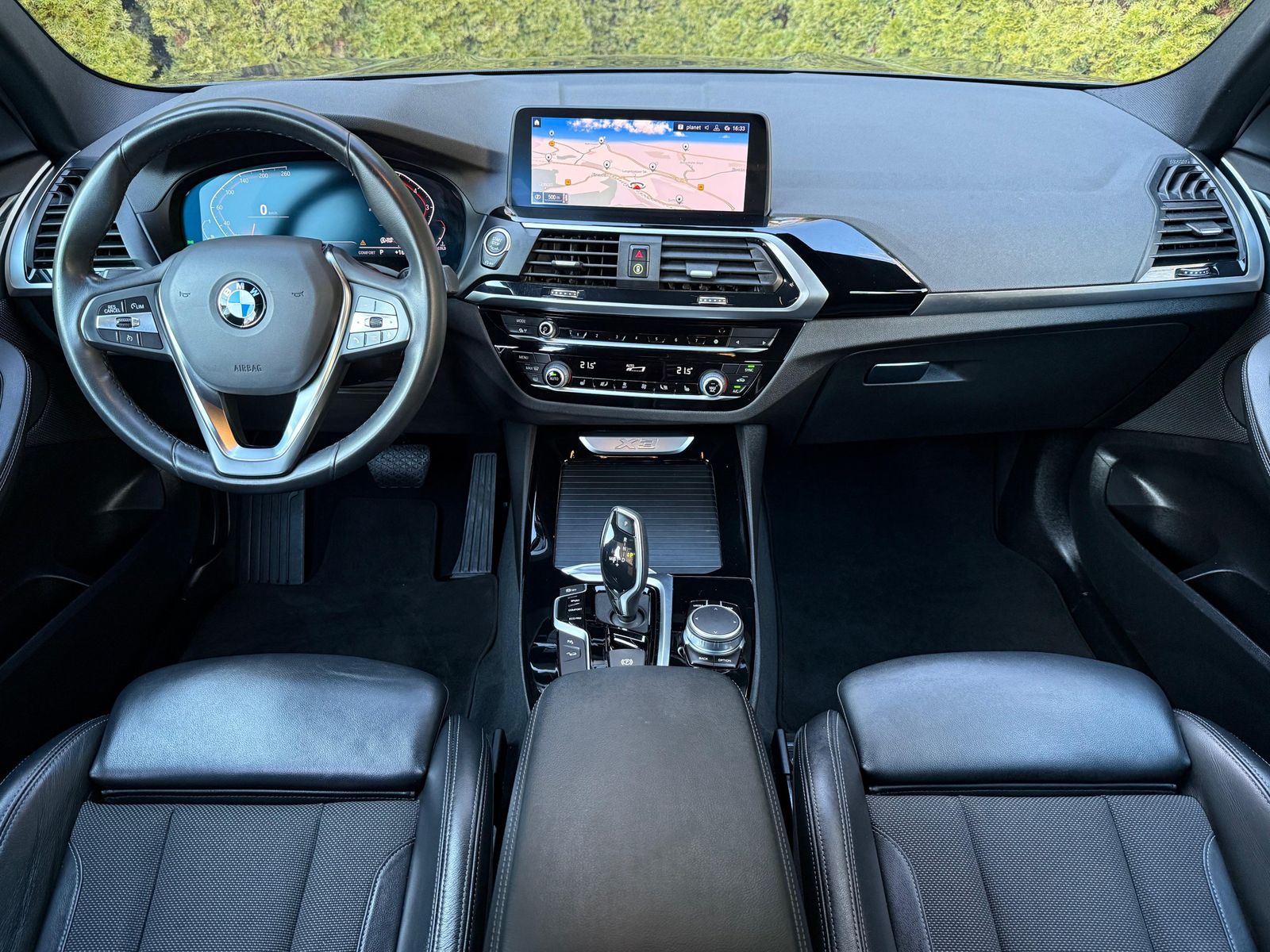 Fahrzeugabbildung BMW X3 xDrive Aut. 20i LED+NAVI+SHZ+LIVE+SPORT+LEDER
