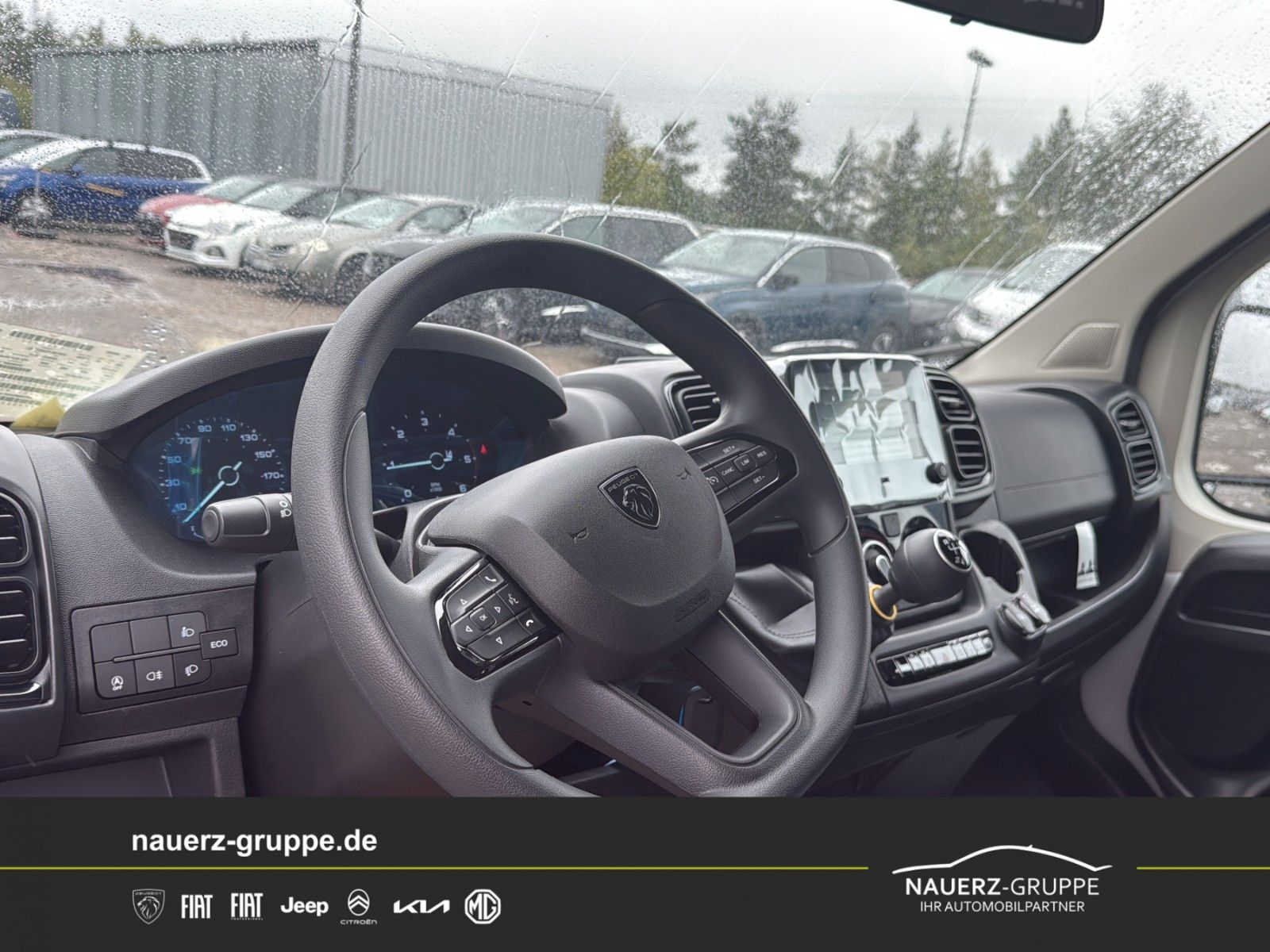 Fahrzeugabbildung Peugeot Boxer Pritsche/Kipper Doppelk. 335 L3 BlueHDi 14