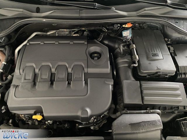 Scirocco 2.0 TDI DSG R Line NAVI KLIMA PANO 19