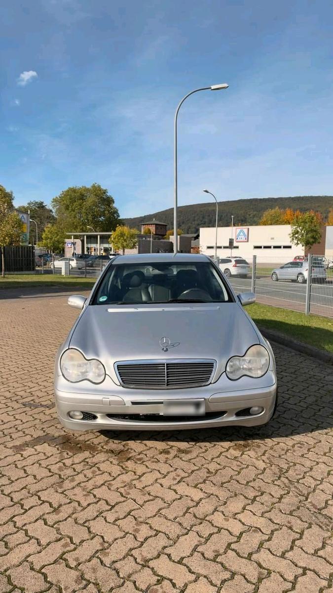 Mercedes-Benz C 180
