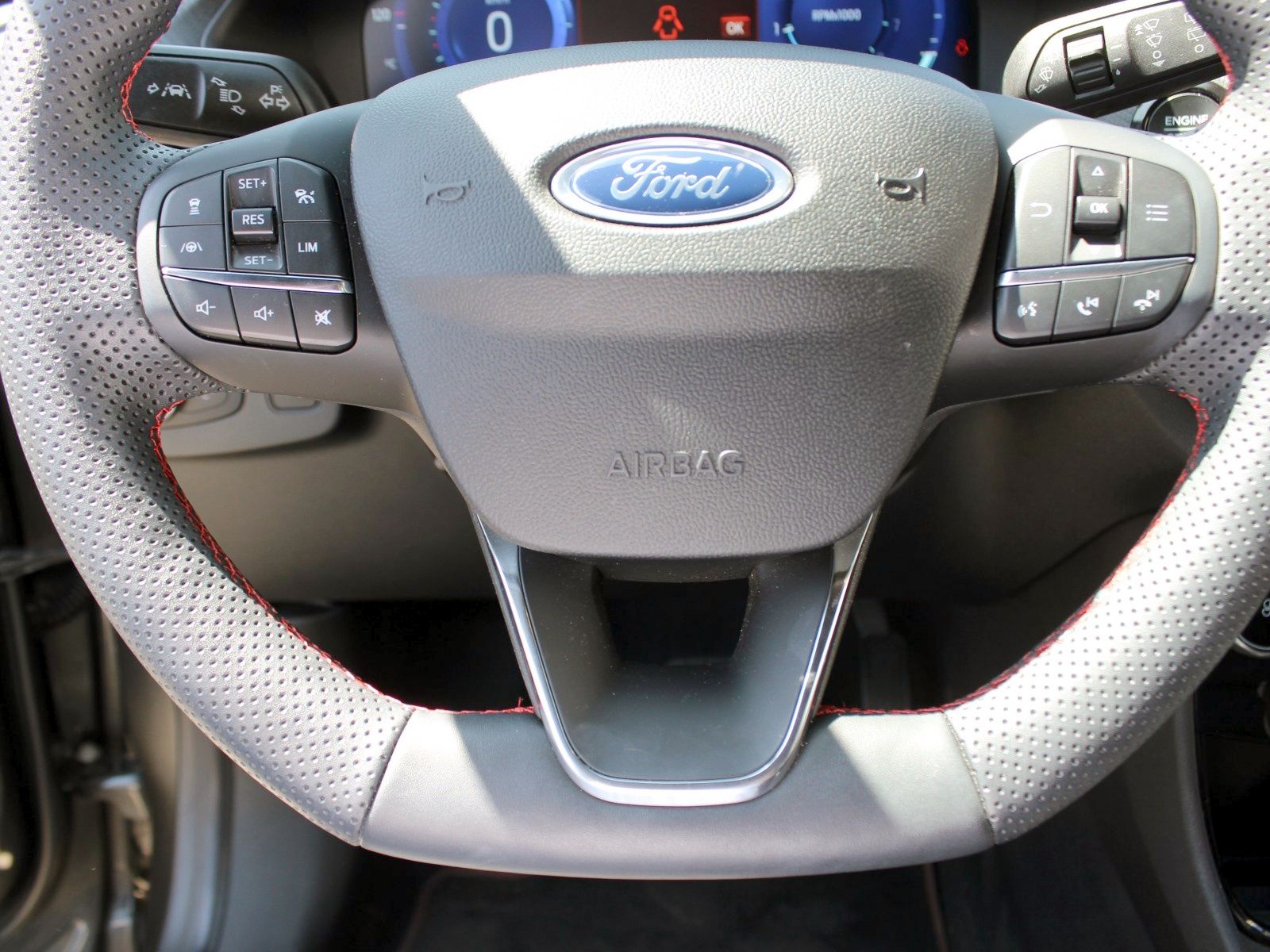 Fahrzeugabbildung Ford Puma ST-Line X 1,0 EcoBoost Mild Hybrid