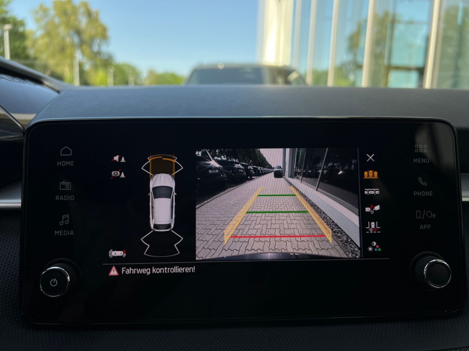 Fahrzeugabbildung SKODA Fabia Selection 1.0 TSI *LED, Climatronic, Sitzh