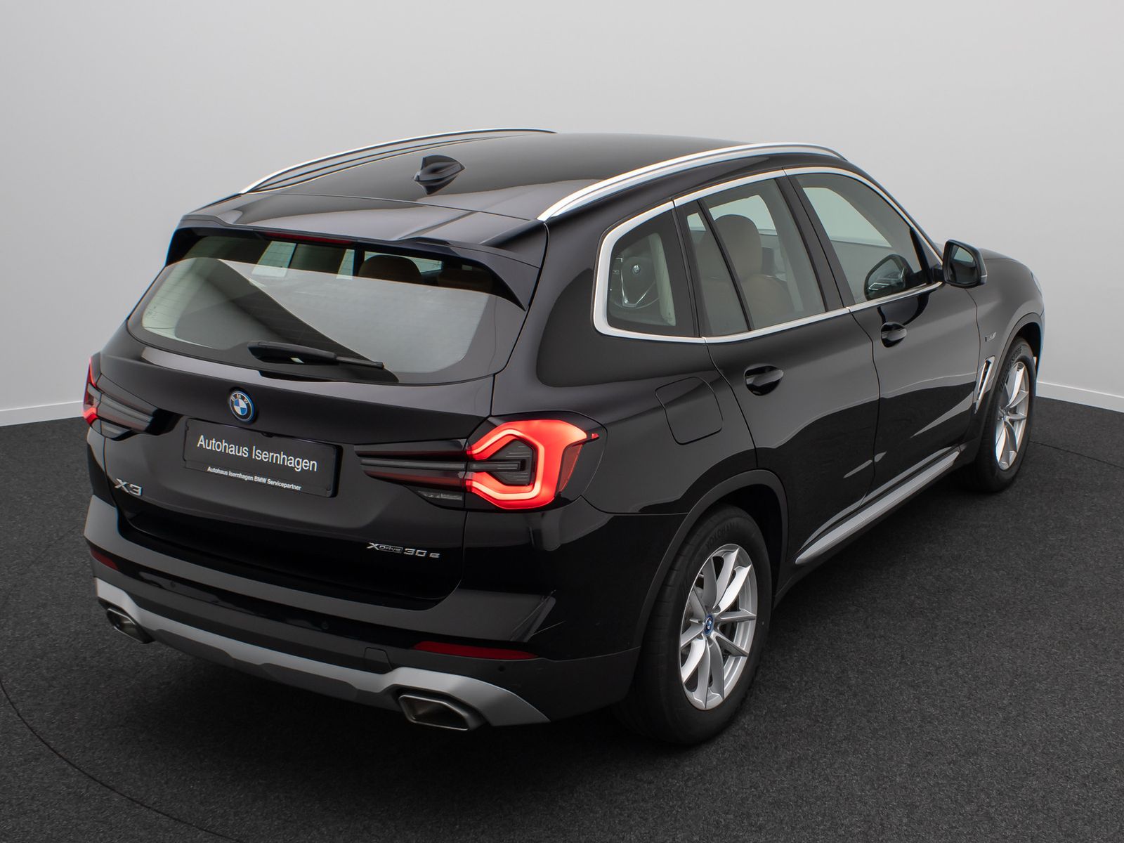 Fahrzeugabbildung BMW X3 xD30e Kamera DAB Sportsitz AHK Leder 18Zoll