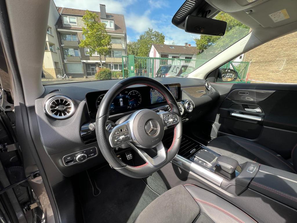 Mercedes-Benz GLA 180