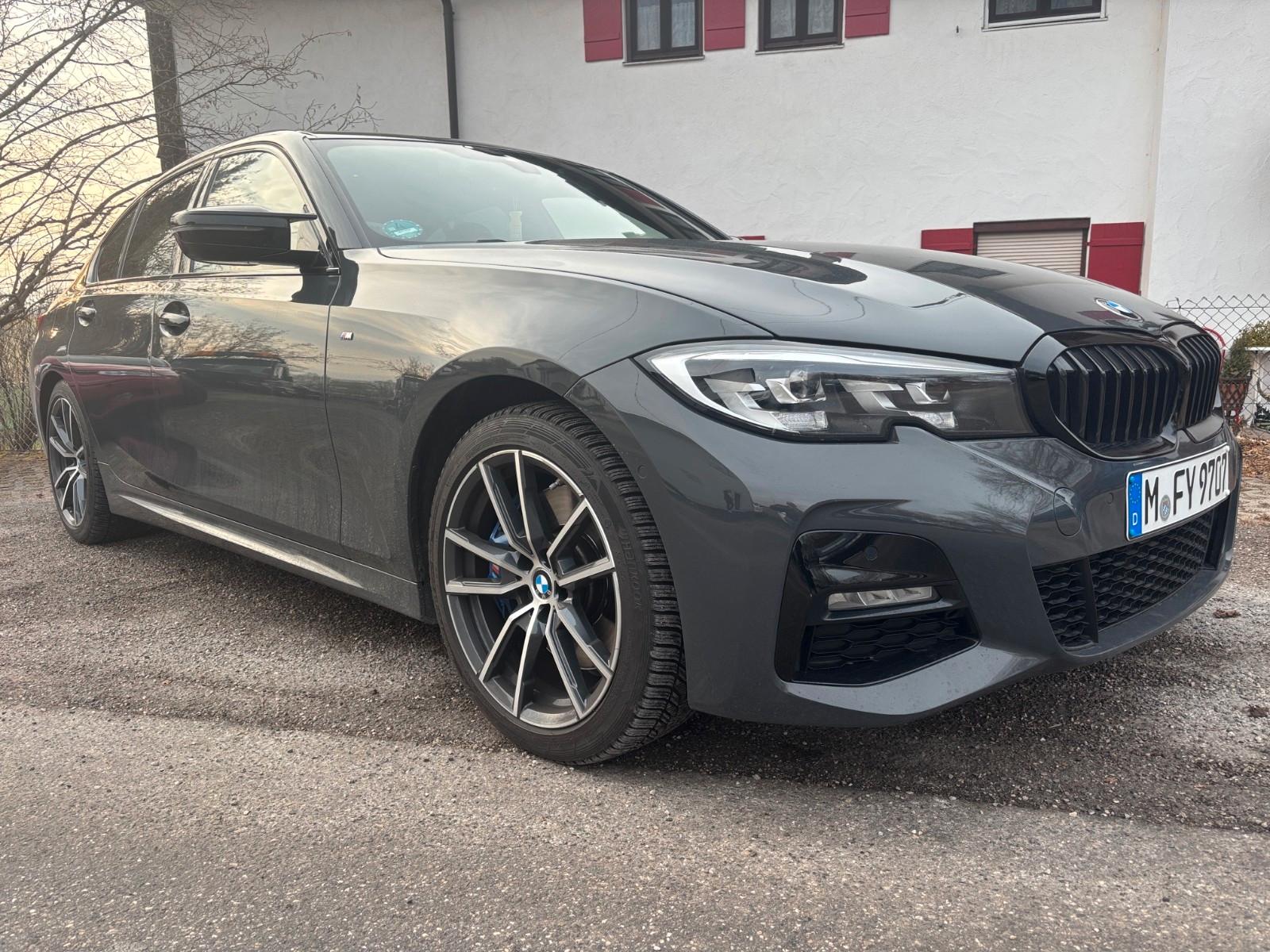 BMW 330 i M Sport 19 Zoll Schaltwippen