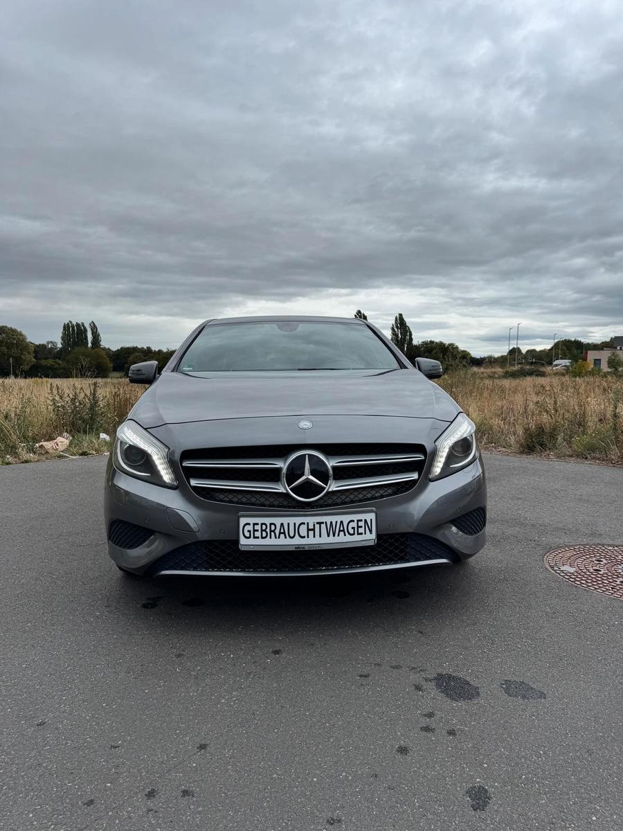 Mercedes-Benz A 250 BlueEfficiency *STANDHZG*SHZ*XENON*NAVI*