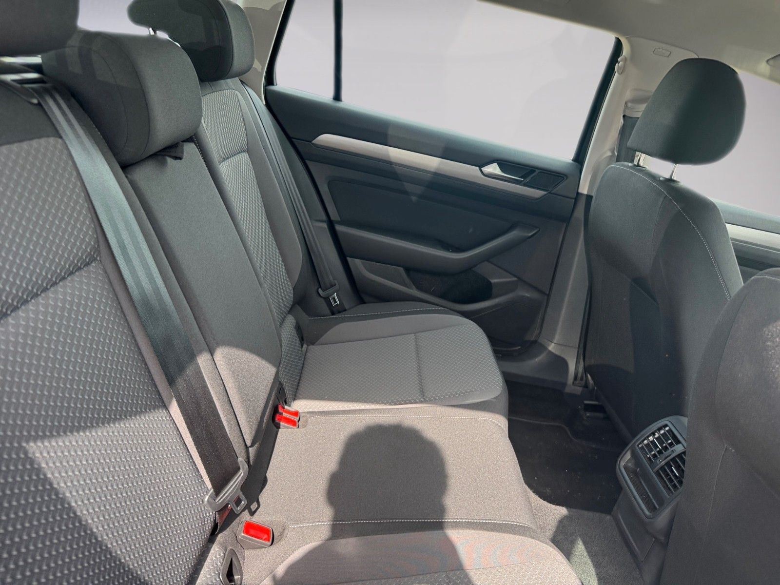 Fahrzeugabbildung Volkswagen Passat Variant 1.5 TSI