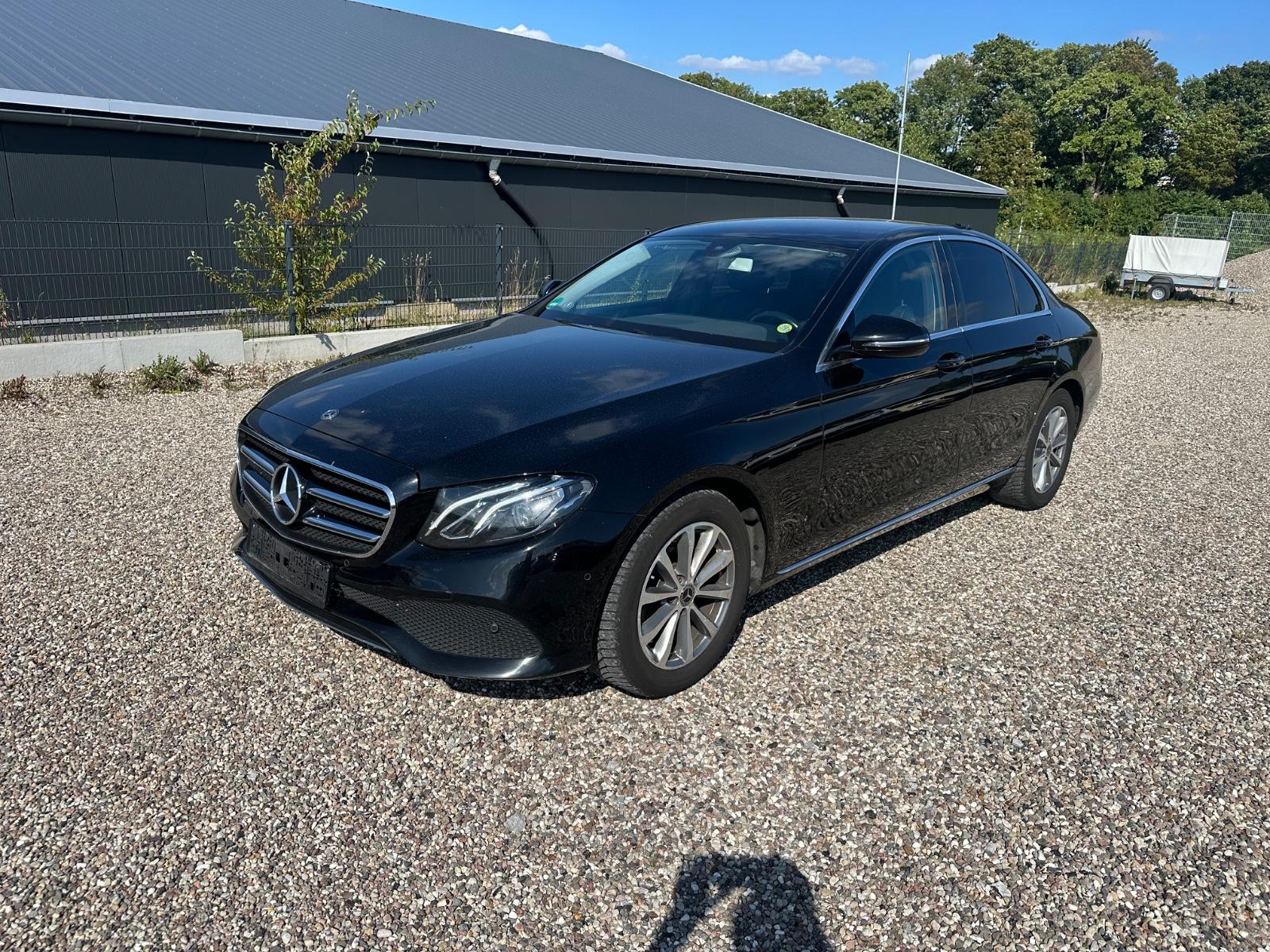 Mercedes-Benz E 200d Autom. Avantgarde,Widescreen,Originalfarb