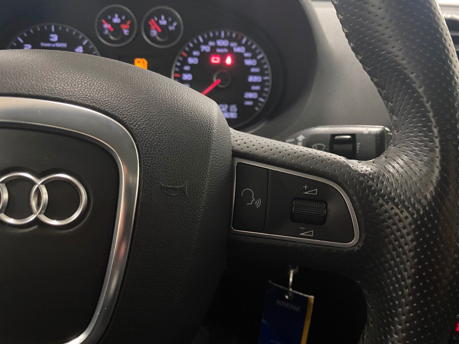 Fahrzeugabbildung Audi A3 2.0 TDI Ambition Sportback+GARANTIE+17"ALU+BC