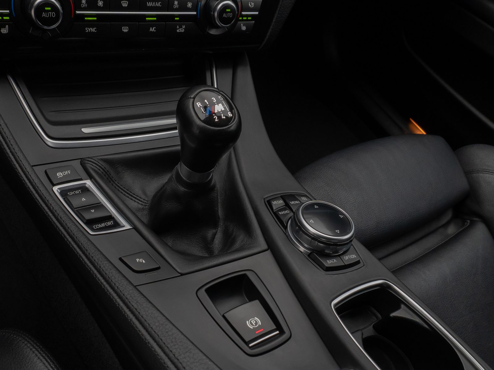 Fahrzeugabbildung BMW 525d M Sport Kamera HUD HiFi DrivingAssist LED