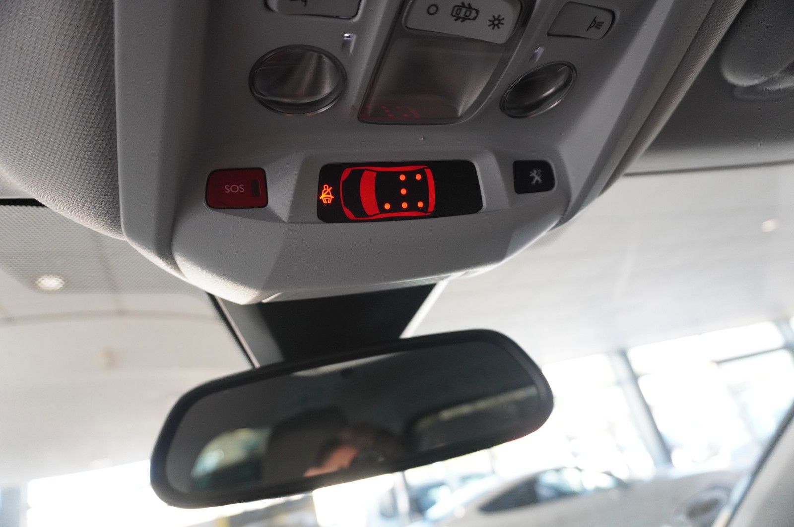Fahrzeugabbildung Peugeot 5008 1.6D ALLURE 7-SITZER NAVI/KAMERA/SHZ/SPORT
