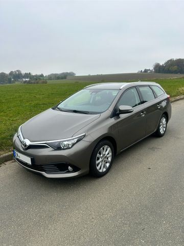 Toyota Auris 2xAlu*Temp* Relax Gar*Scheckheft*