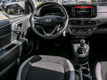 Hyundai i10 1.2 Trend Navi Kamera Spurhalteassi. Autom.