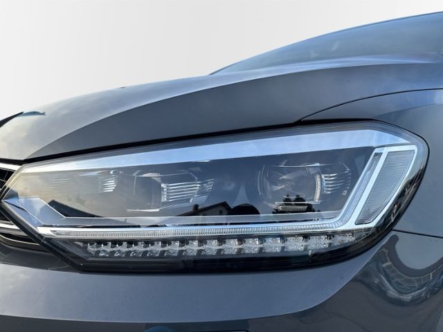 Touran 2.0 TDI DSG 7-SITZER+PANO+KAMERA+LED+NAVI