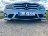 Mercedes-Benz C 63 AMG AMG - graue Mercedes-Benz C 63 AMG