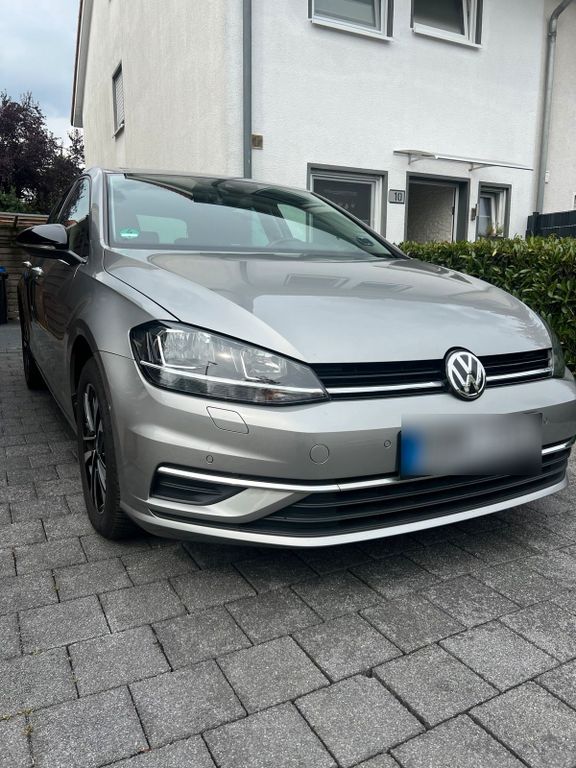 Image of Volkswagen Golf