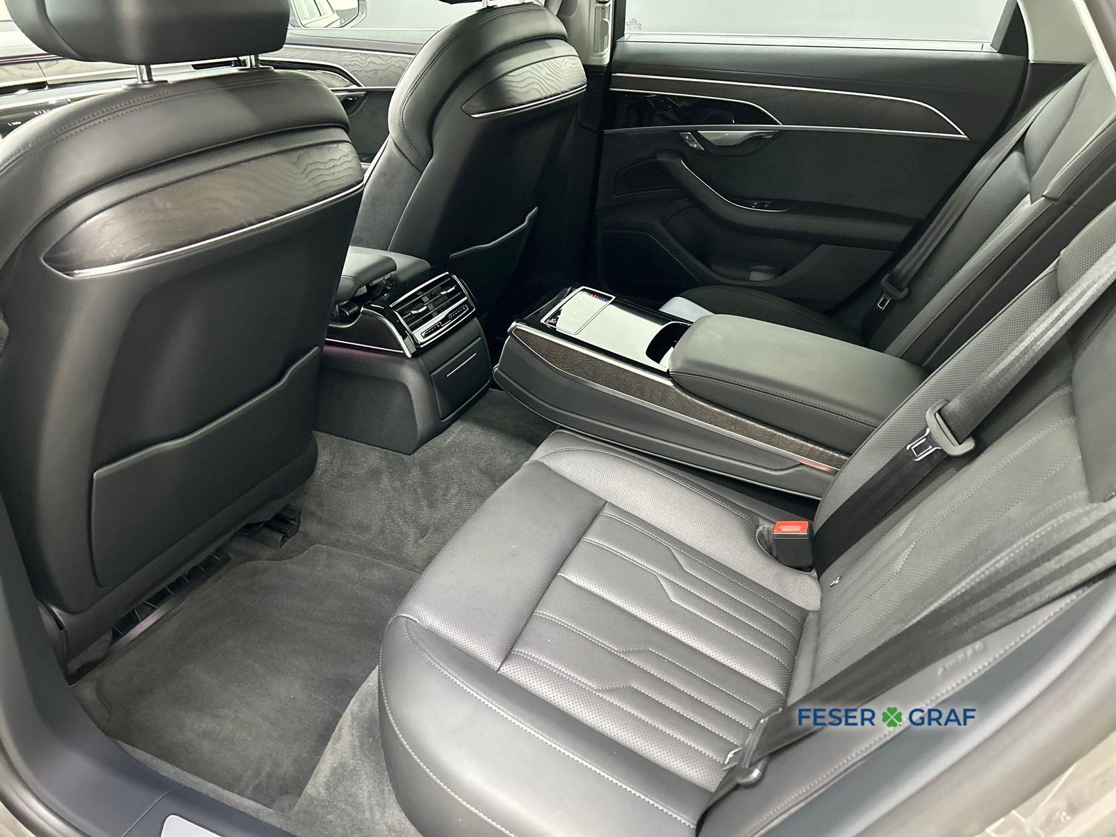 Audi A8 - Bild 10