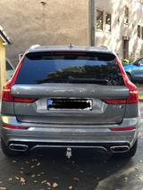 Volvo XC60 D4 AWD R Design Anhängekupplung  - Volvo XC60 in Duisburg
