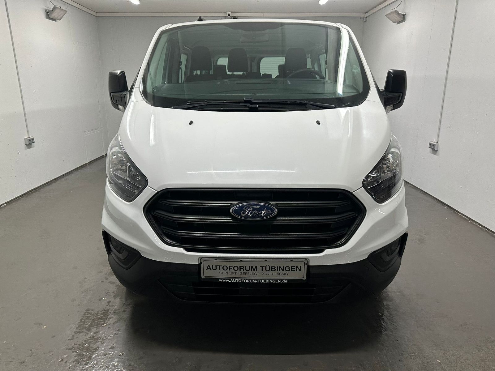 Fahrzeugabbildung Ford Transit Custom 320 L1H1  - 9Sitze*KLIMA