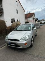Ford Focus 1.6 Ghia - Ford Focus aus 2000: Ghia