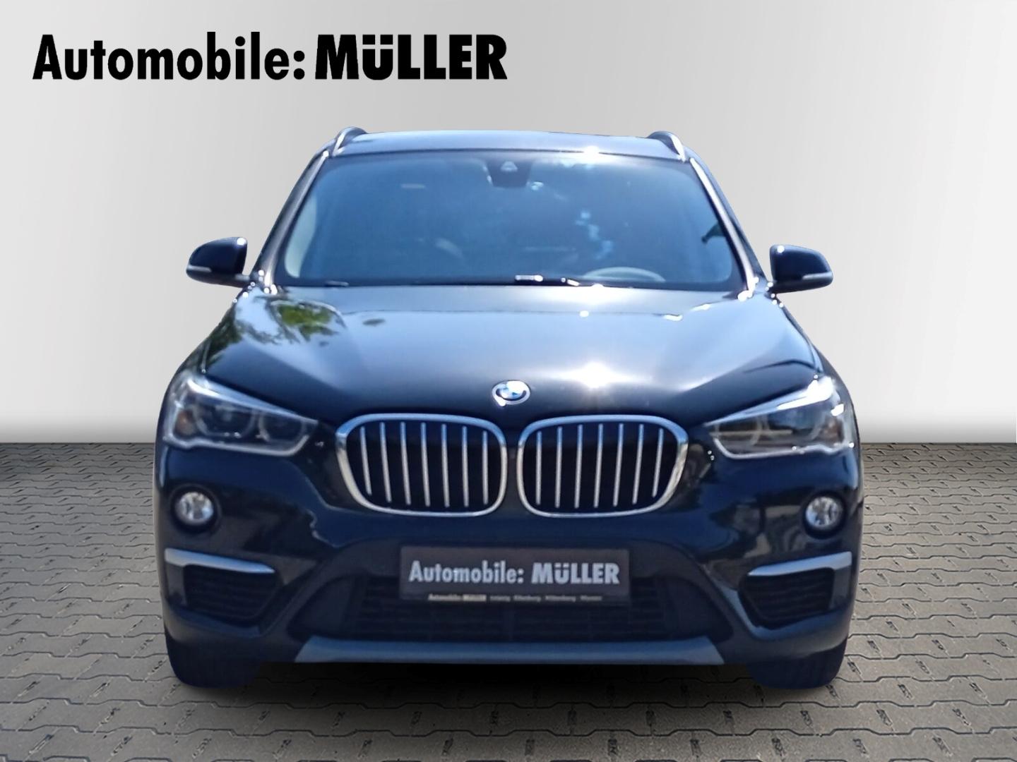 BMW X1 xDrive 20d  X-Line HUD AD El. Panodach Navi S