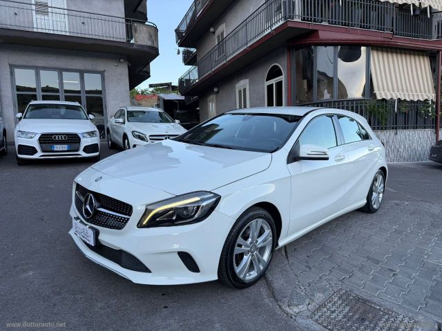 MERCEDES-BENZ MERCEDES-BENZ A 180 d Premium