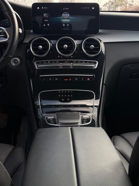 Mercedes-Benz GLC 200