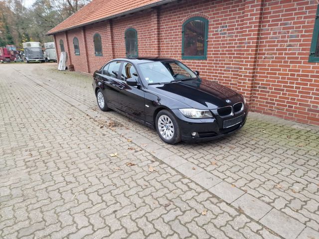 BMW 320i Navi Business PDC Schiebedach