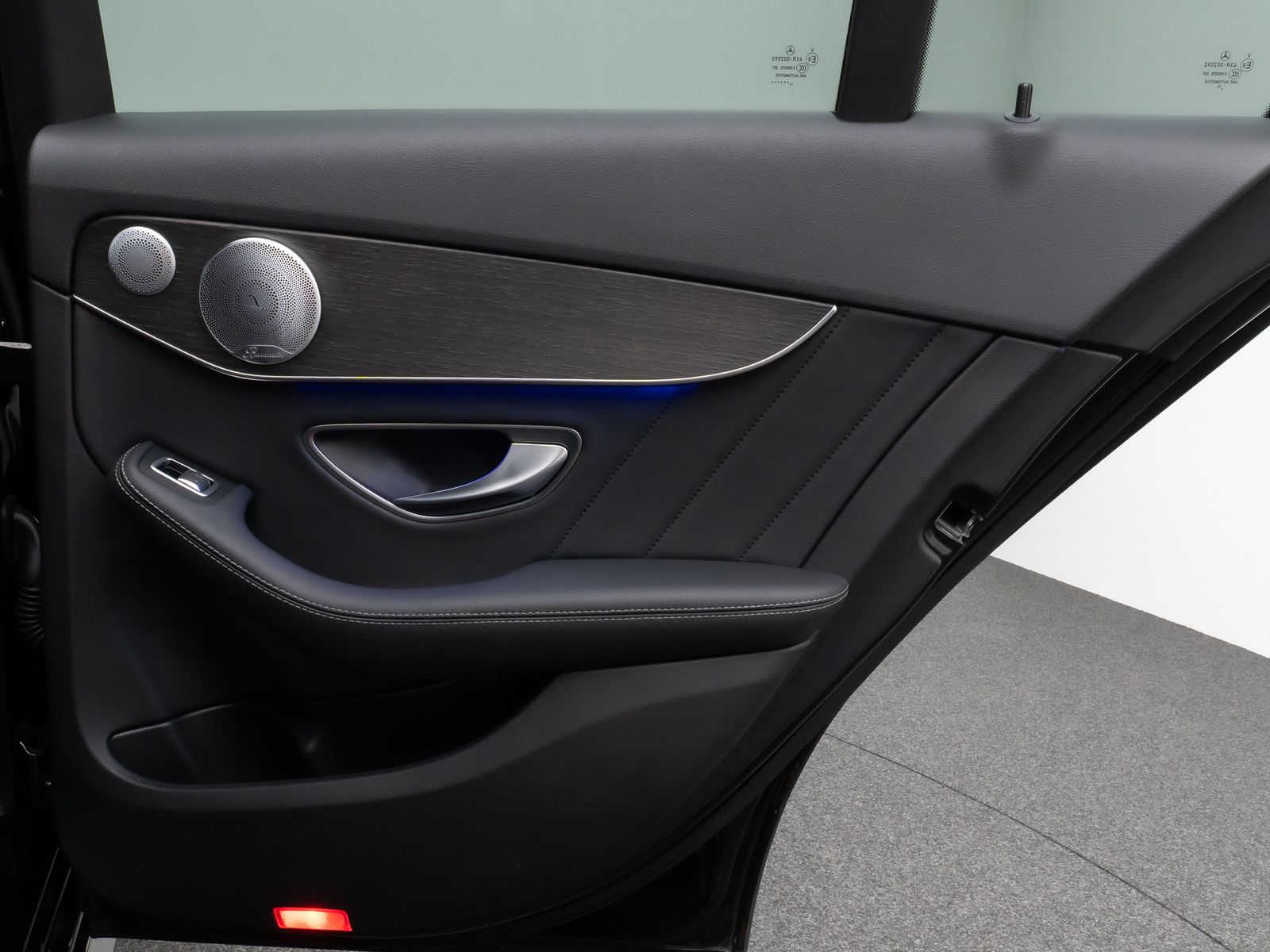 Fahrzeugabbildung Mercedes-Benz C 300d AMG Line 4Matic Kamera Burmester DAB