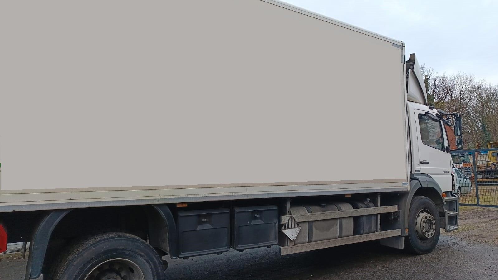 Mercedes-Benz Axor 1824 Koffer