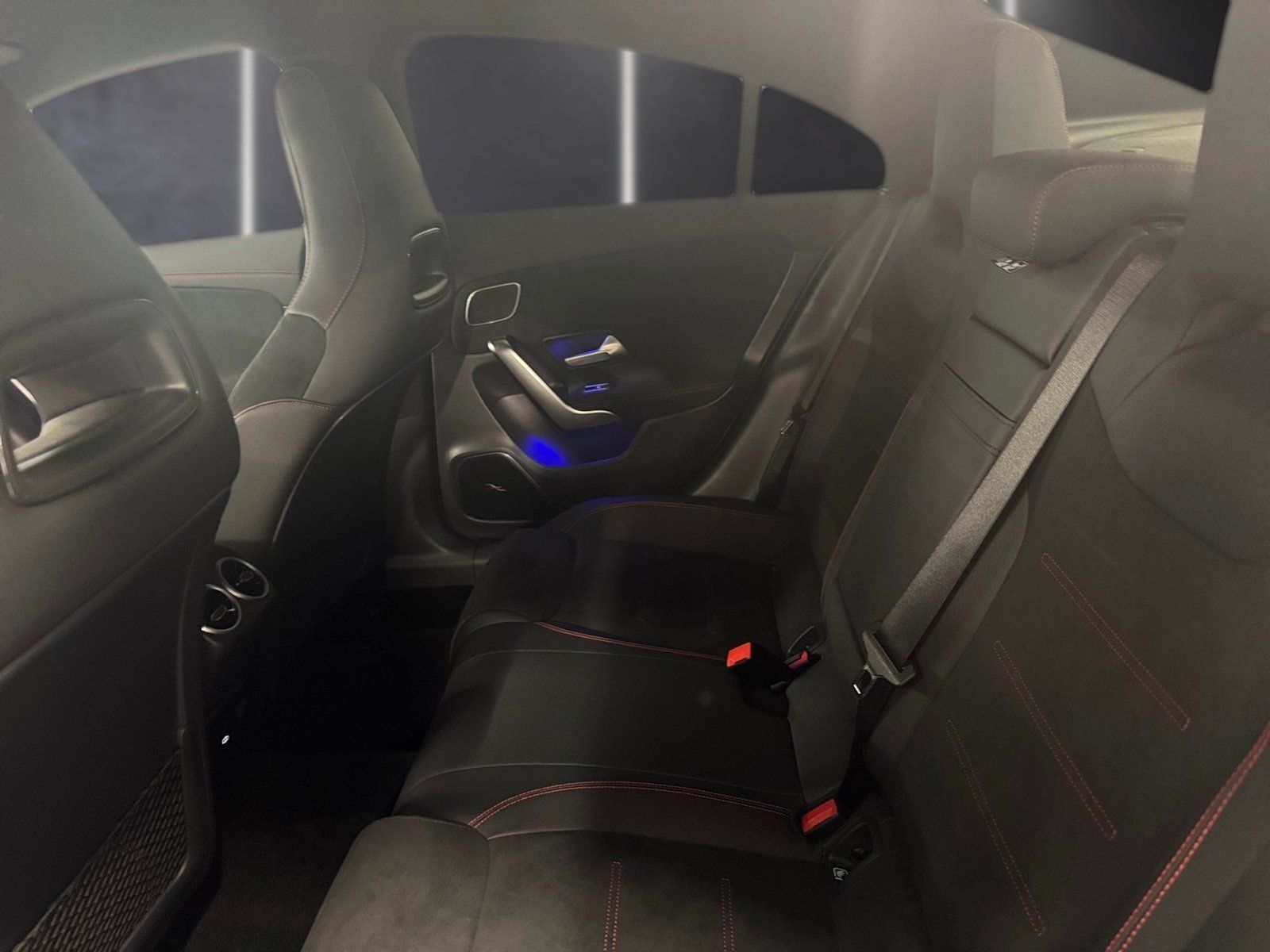 Fahrzeugabbildung Mercedes-Benz CLA 250 4M AMG*Burmester*Night*19"*Totwinke*LED*
