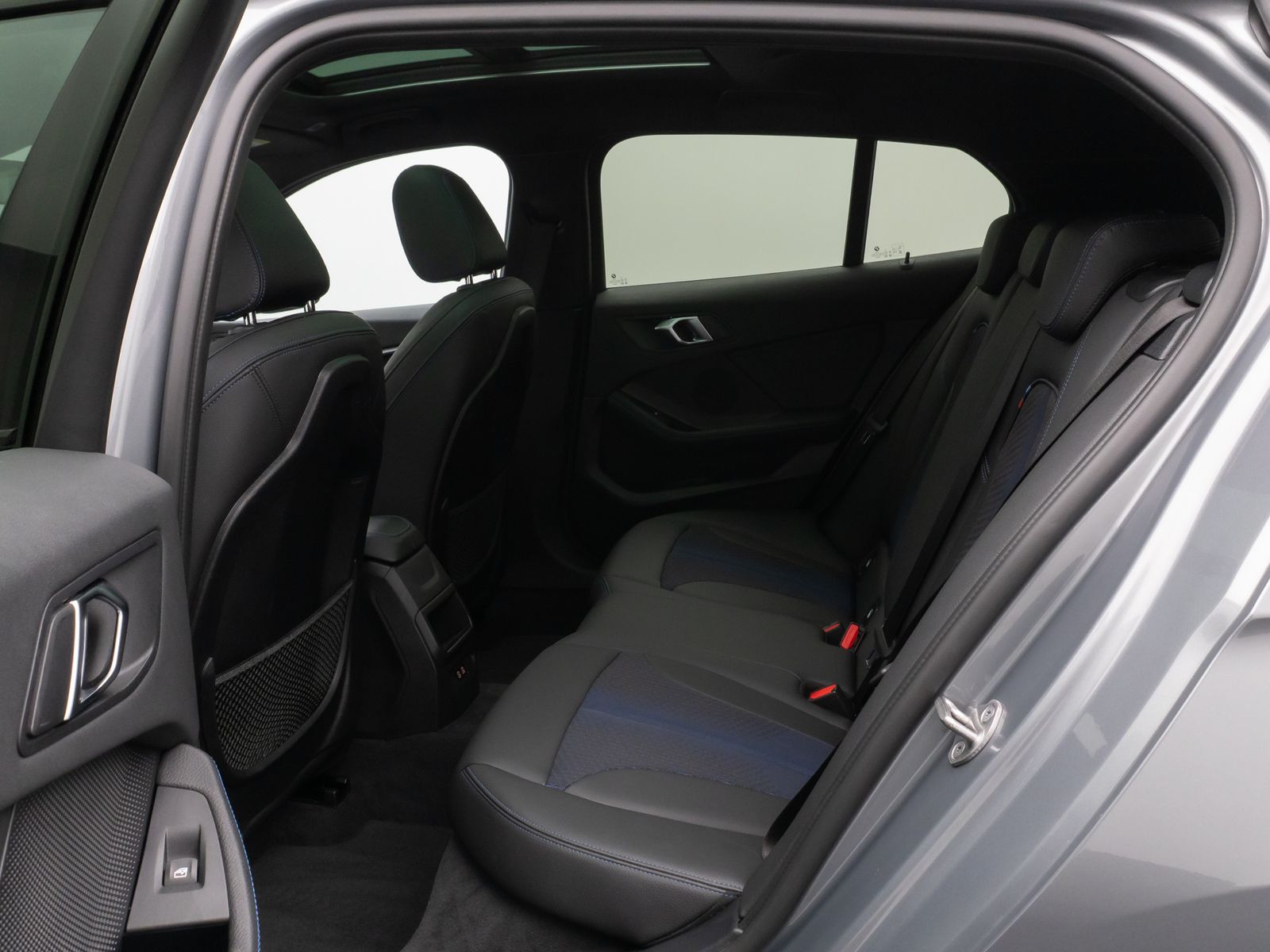 Fahrzeugabbildung BMW 120i M Sport Panorama DAB HiFi Fernlichta 18Zoll