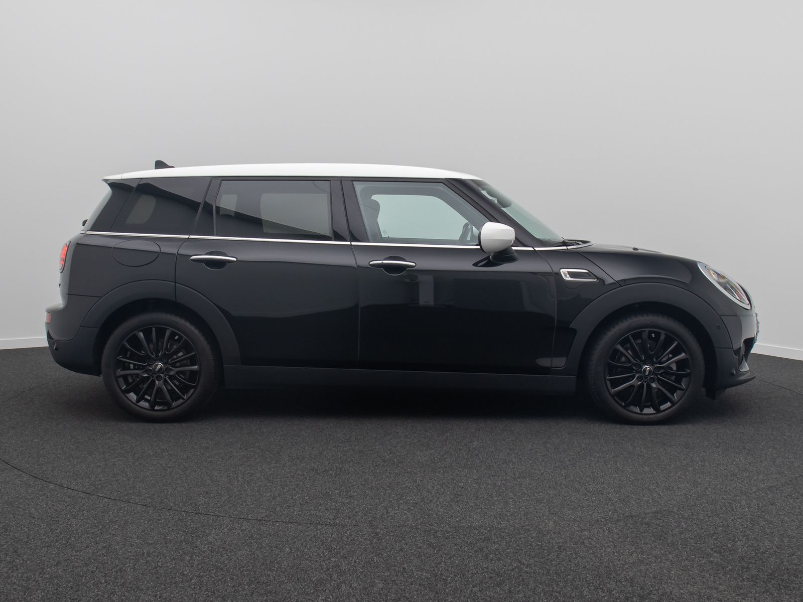 Fahrzeugabbildung MINI Cooper Clubman HUD Kamera DAB H/K Panorama Voll