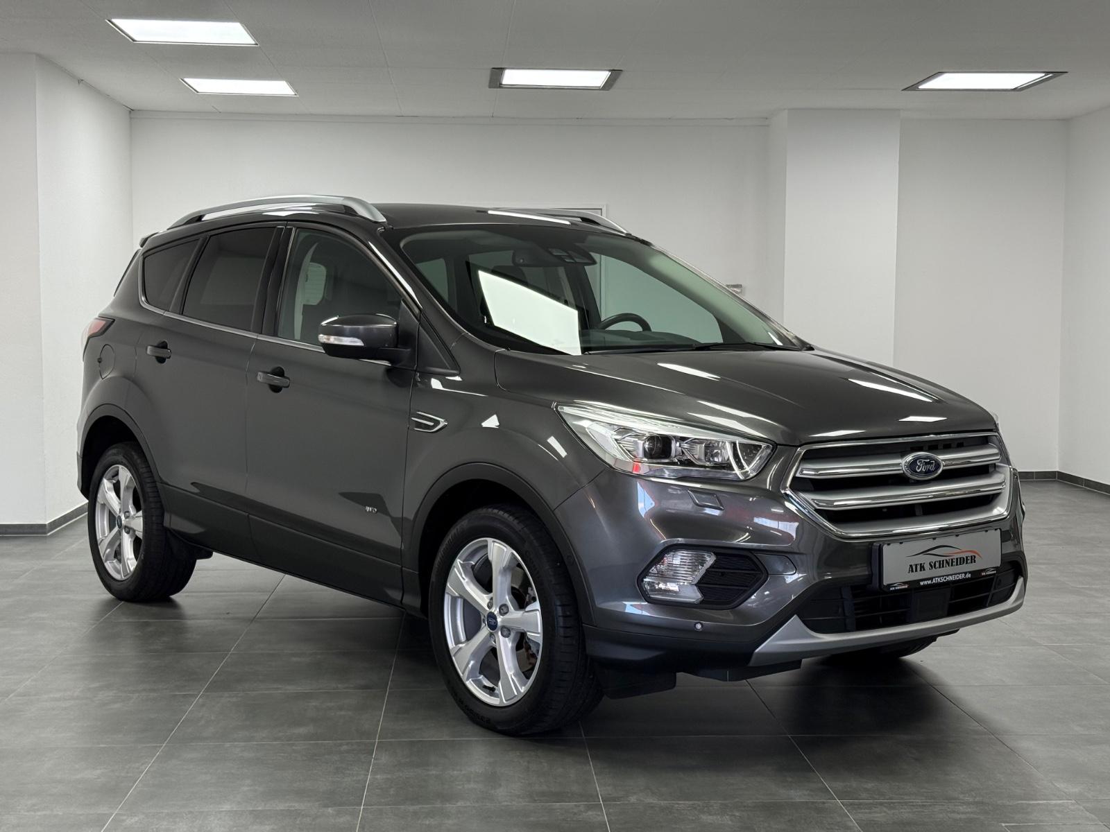 Ford Kuga Titanium/NAV/ACC/KAM/AHK/BI-XEN/SHZ/T-LEDER