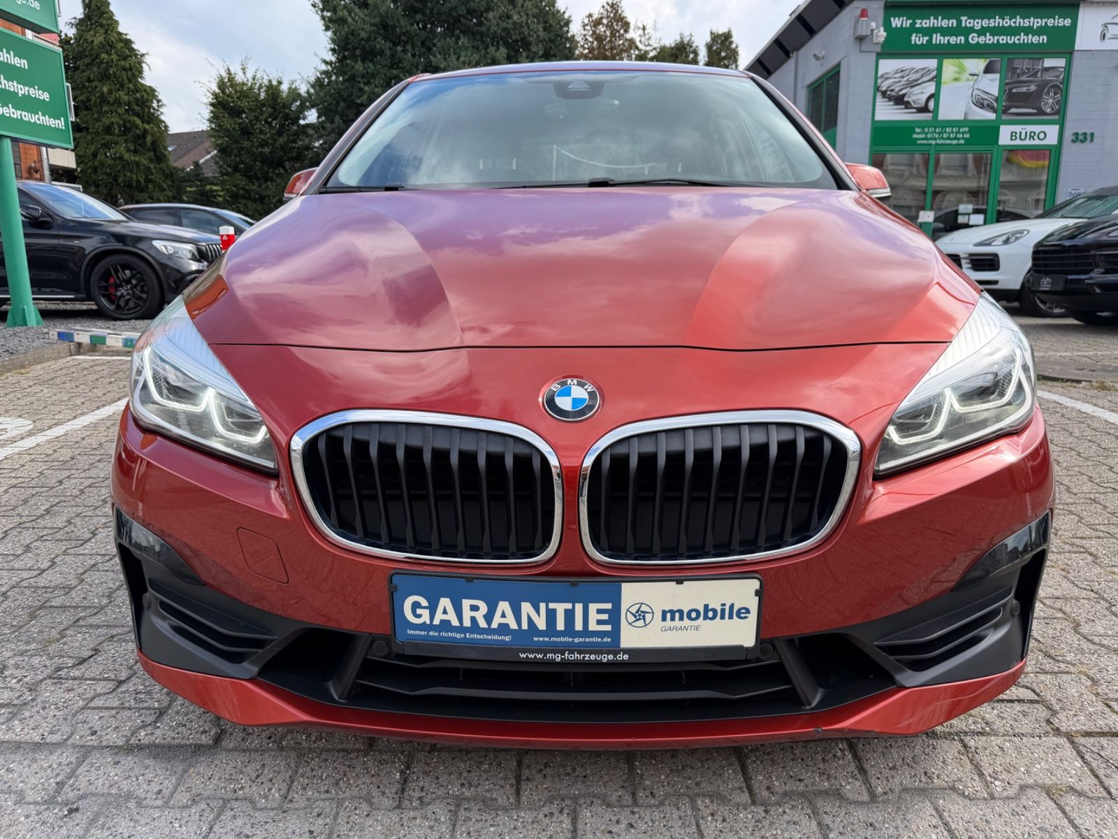 Fahrzeugabbildung BMW 220i Active Tourer NAVI AUTOMATIK LED 2-HAND