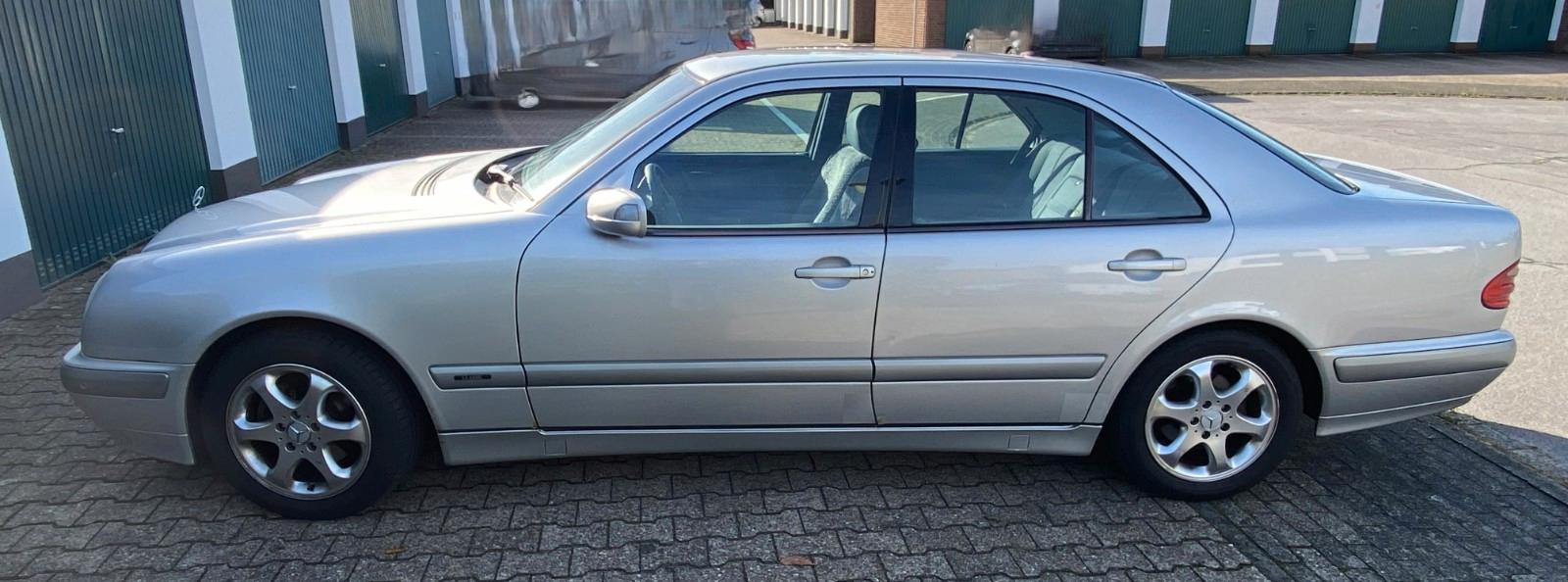 Mercedes-Benz E 200
