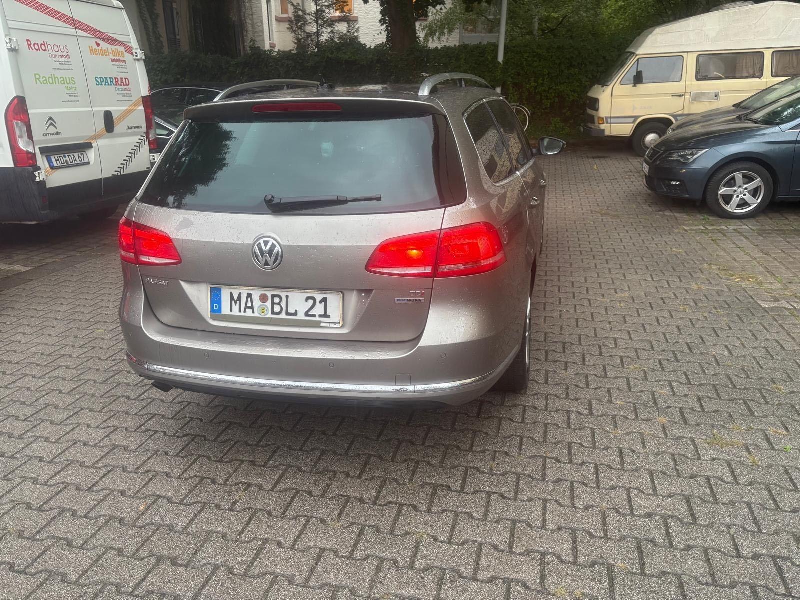 Volkswagen Passat 2011 — двигун 105 HP (77kW)