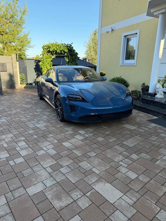 Image of Porsche Taycan