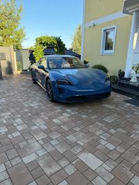 صورة 1 لـ 2023 Porsche TAYCAN