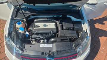 Volkswagen Golf - 11