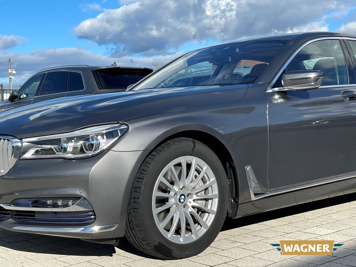 Fahrzeugabbildung BMW 750 i Lim Laserlicht Standheizung Massage