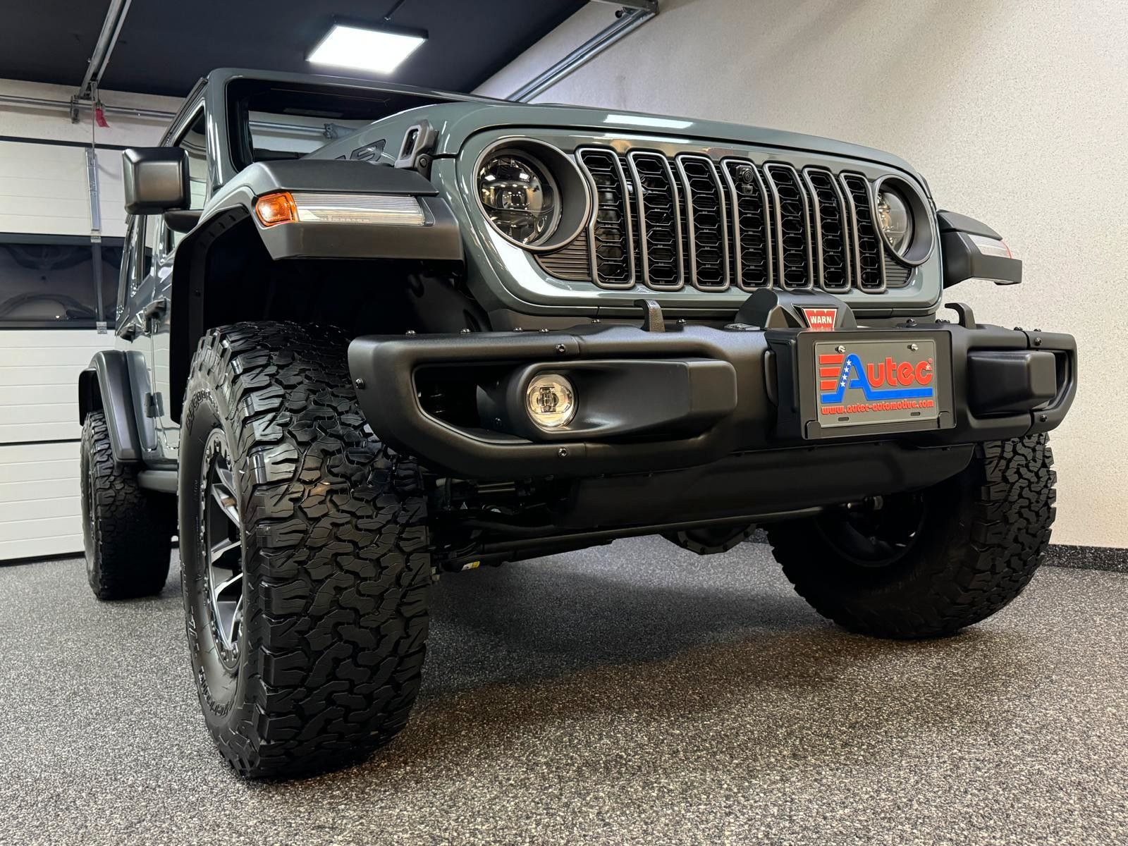 Fahrzeugabbildung Jeep MOAB 392-6.4L HEMI V8-WINDE-SKY ONE-35"