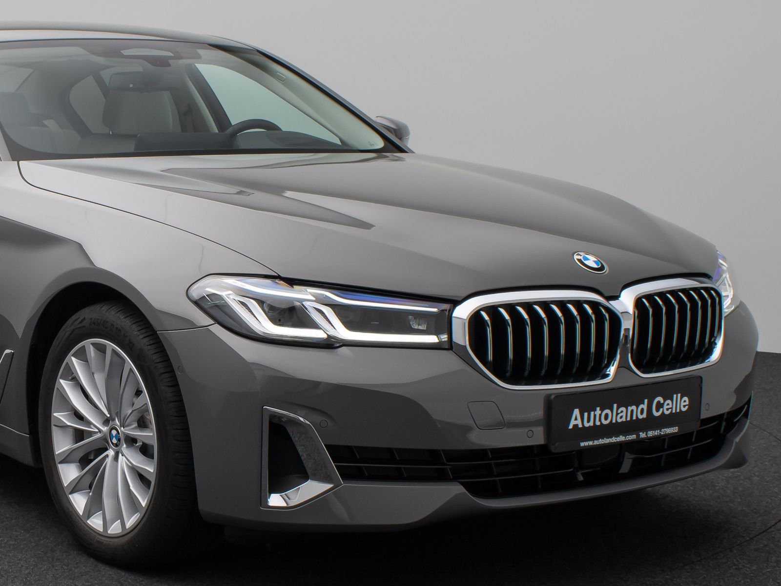 Fahrzeugabbildung BMW 530i Luxury Line Kamera Laser HUD DAB H/K SoftCL