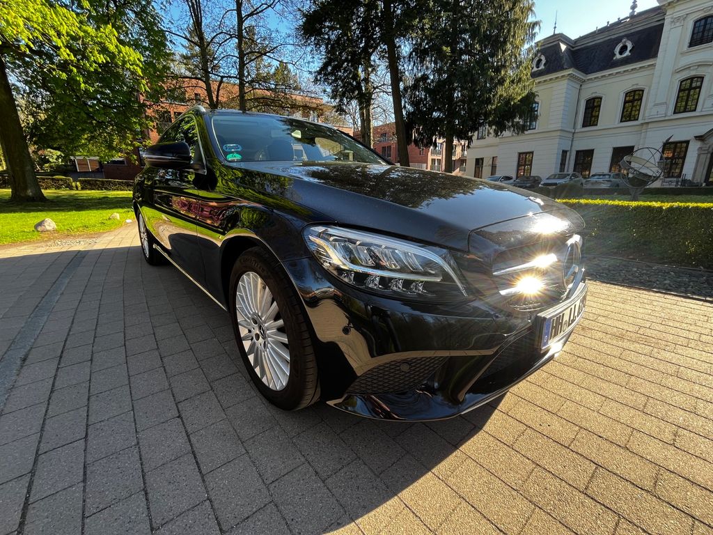 Image of Mercedes-Benz C 180