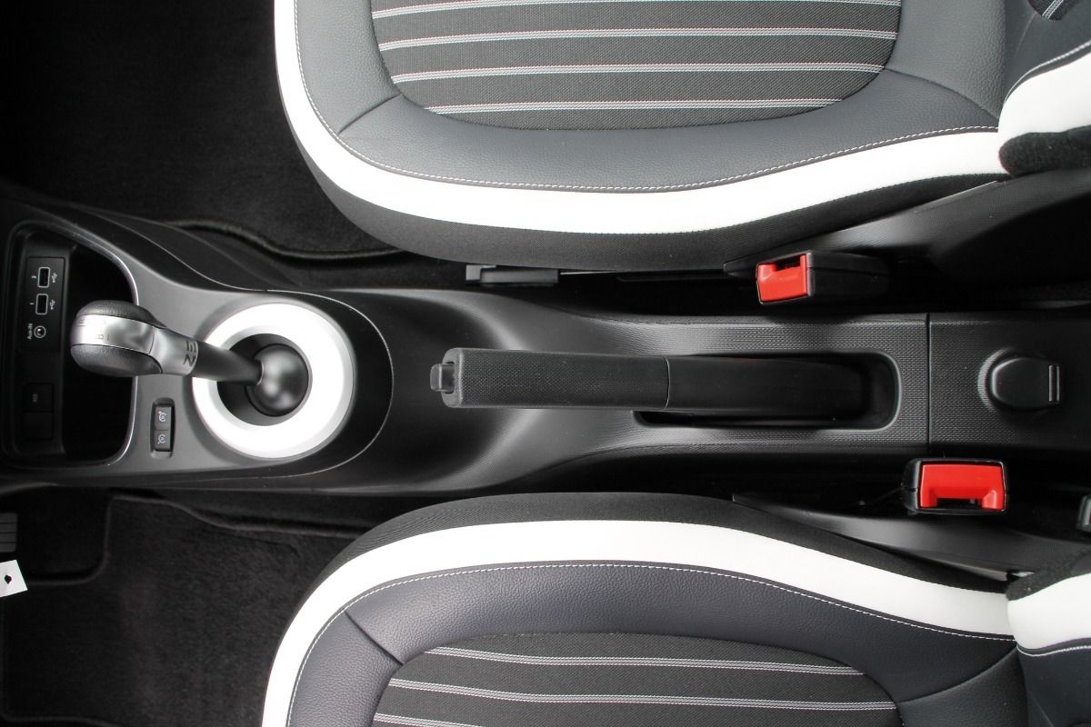 Fahrzeugabbildung Renault Twingo E-TECH 100% el. INTENS