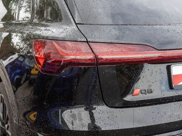 Audi Q8 e-tron - 9