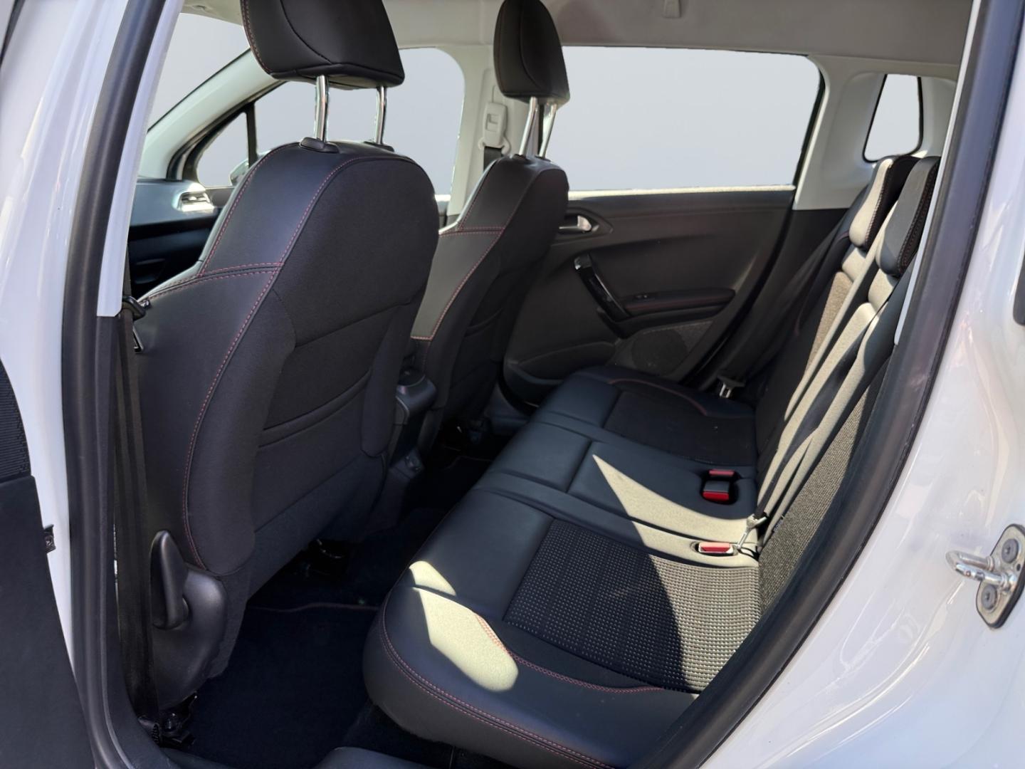 Peugeot 2008 1.2 PureTech 130 GT-Line *CarPlay*SHZ*PDC*
