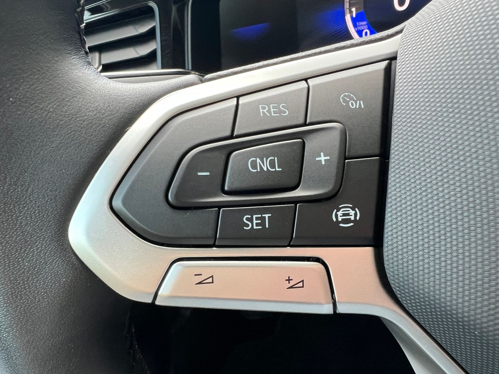 Fahrzeugabbildung Volkswagen Polo Life 1.0 *LED, Climatronic, Sitzhzg., App-C