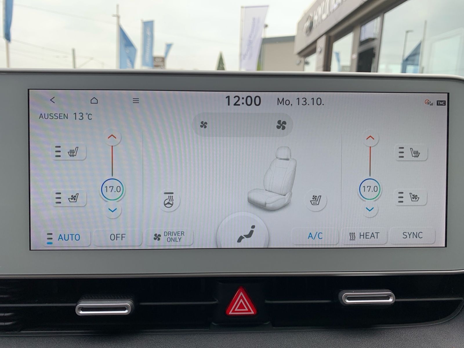 Fahrzeugabbildung Hyundai IONIQ 5 Uniq 72,6 kWh AHK 4WD Relax Solar