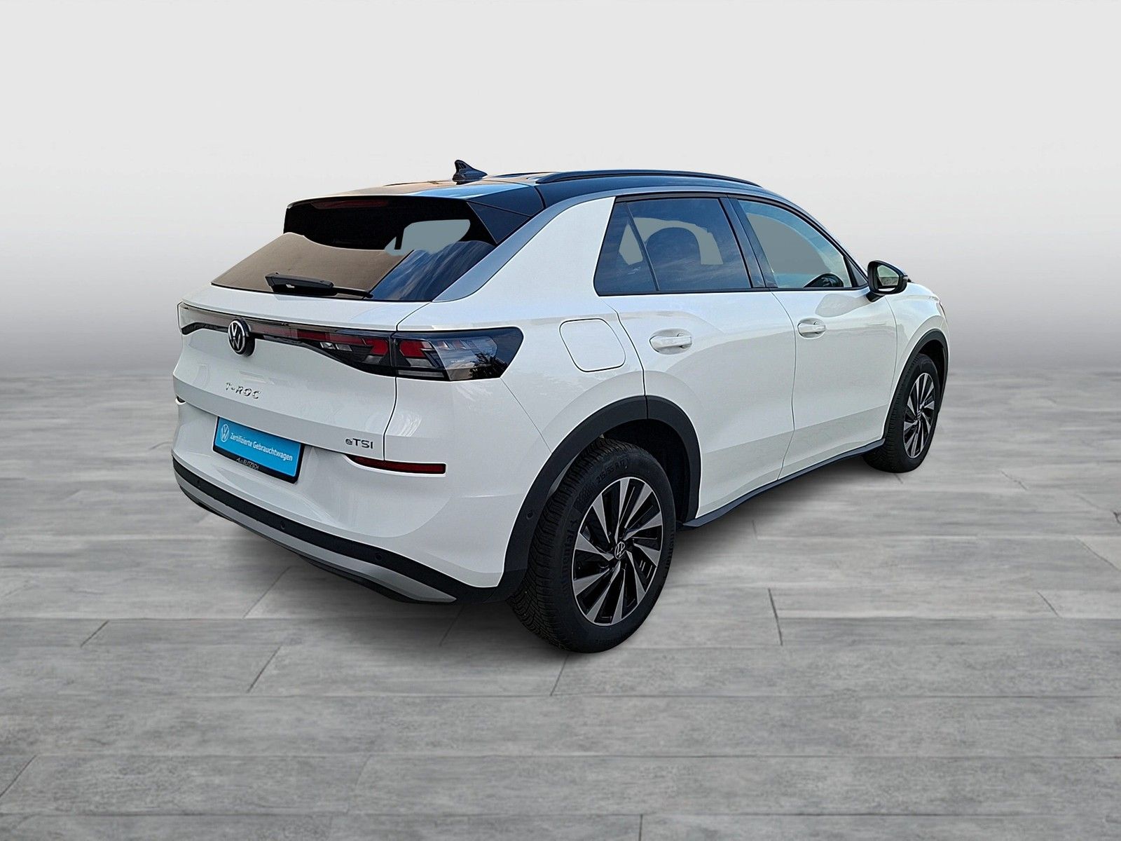 Fahrzeugabbildung Volkswagen T-Roc eTSI Life DSG LEDplus Navi AID ACC RFK SH
